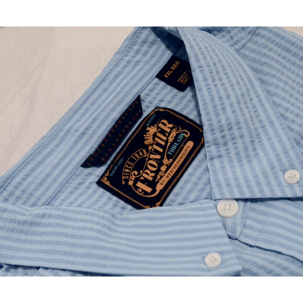 NWT Frontier Threads Men's XXL Light Blue Seersucker Short Sleeve Shirt.